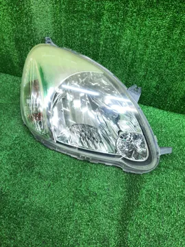 ФАРА НА TOYOTA VITZ NCP10