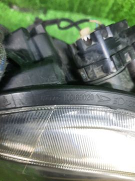 ФАРА НА DAIHATSU CAST LA250S