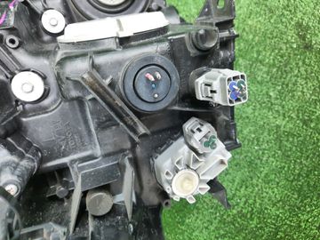 ФАРА НА TOYOTA PRIUS ZVW30