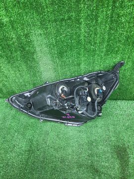 ФАРА НА TOYOTA AQUA NHP10