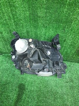 ФАРА НА MITSUBISHI DION CR9W