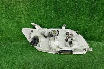 ФАРА НА TOYOTA COROLLA  AXIO NZE141