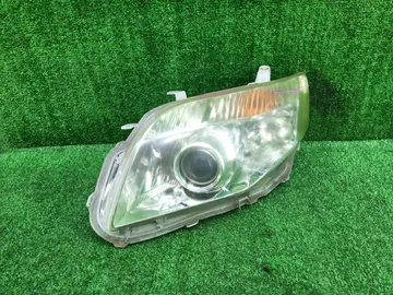 ФАРА НА TOYOTA COROLLA  AXIO NZE141