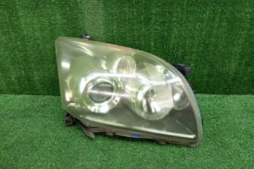 ФАРА НА TOYOTA AVENSIS AZT251