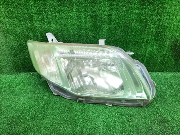 ФАРА НА TOYOTA COROLLA  AXIO NZE141