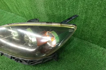 ФАРА НА MAZDA AXELA BK5P