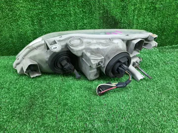 ФАРА НА TOYOTA WINDOM MCV21W