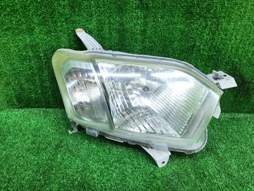 ФАРА НА TOYOTA PROBOX NCP160V