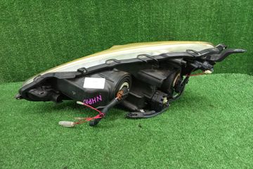 ФАРА НА TOYOTA AQUA NHP10