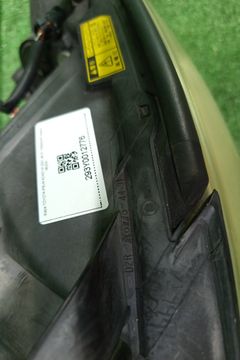 ФАРА НА TOYOTA IPSUM ACM21W