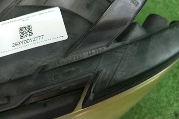 ФАРА НА TOYOTA IPSUM ACM21W