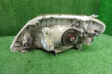ФАРА НА TOYOTA COROLLA NZE121 