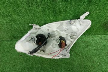 ФАРА НА TOYOTA COROLLA SPACIO NZE121N
