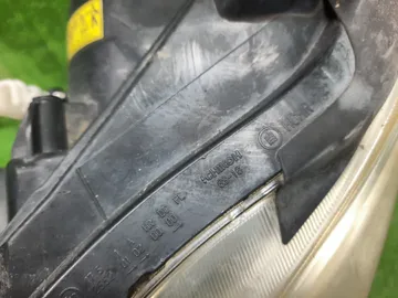 ФАРА НА TOYOTA WISH ZGE21G