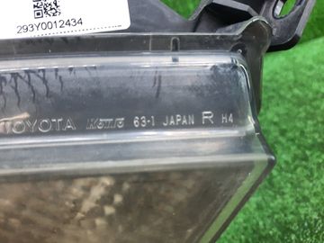 ФАРА НА TOYOTA OPA ZCT10