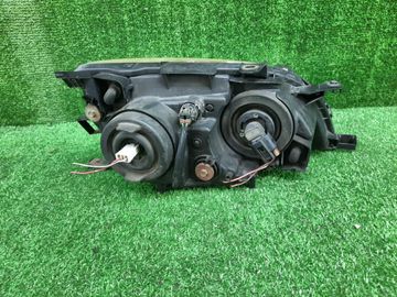ФАРА НА TOYOTA CALDINA ST210G