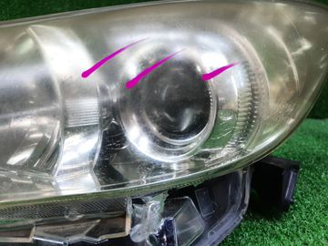 ФАРА НА TOYOTA WISH ZGE21G