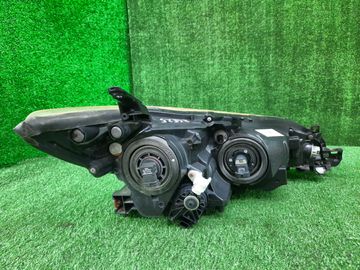 ФАРА НА TOYOTA WISH ZGE21G
