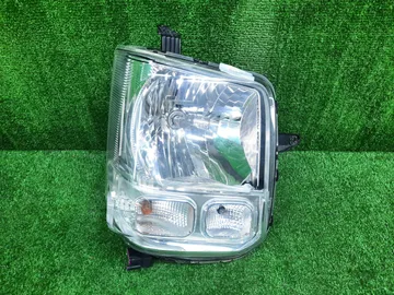ФАРА НА SUZUKI EVERY DA17V