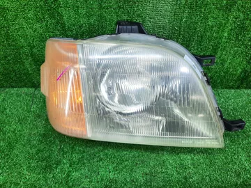 ФАРА НА HONDA STEPWGN RF2