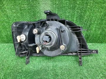 ФАРА НА HONDA STEPWGN RF2