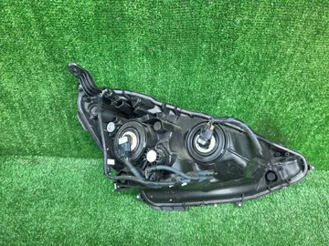ФАРА НА TOYOTA AQUA NHP10