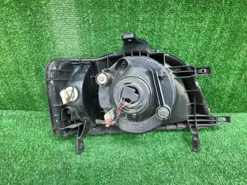 ФАРА НА HONDA STEPWGN RF2