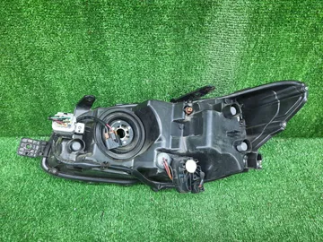 ФАРА НА SUBARU LEVORG VM4
