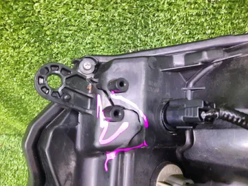 ФАРА НА HONDA FREED SPIKE GP3
