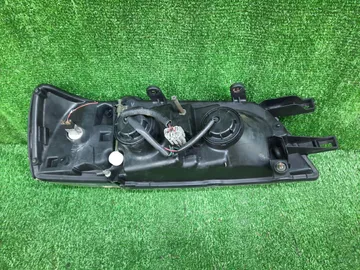 ФАРА НА NISSAN BLUEBIRD EU14
