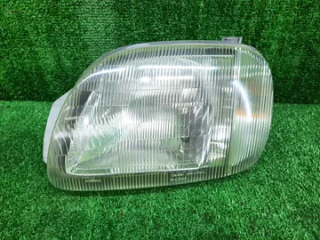 ФАРА НА NISSAN MARCH K11