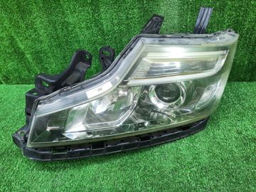 ФАРА НА HONDA STEPWGN RK5