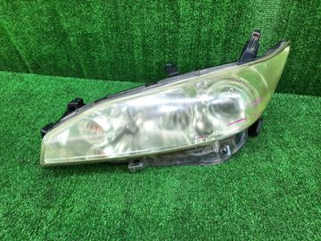 ФАРА НА TOYOTA WISH ZGE21G