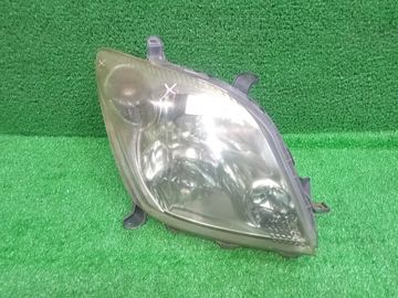 ФАРА НА TOYOTA IST NCP61