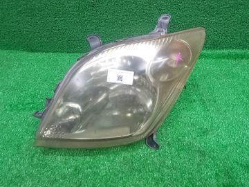 ФАРА НА TOYOTA IST NCP60