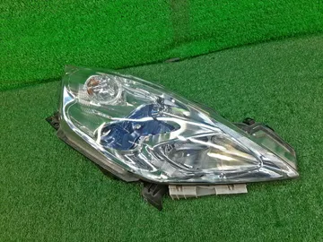 ФАРА НА NISSAN LEAF ZE0