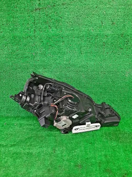 ФАРА НА NISSAN LEAF ZE0