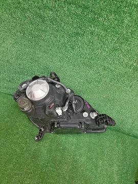 ФАРА НА TOYOTA BREVIS JCG10