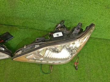 ФАРА НА TOYOTA HARRIER MCU30W
