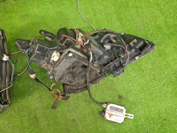 ФАРА НА TOYOTA HARRIER MCU30W