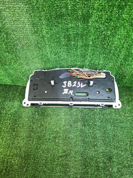 ЩИТОК ПРИБОРОВ НА SUZUKI JIMNY JB23W K6A-T