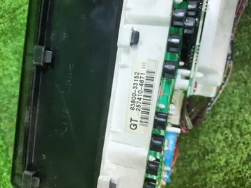 ЩИТОК ПРИБОРОВ НА TOYOTA MARK II QUALIS MCV21W 2MZ-FE