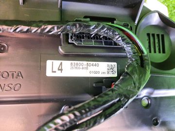 ЩИТОК ПРИБОРОВ НА TOYOTA YARIS MXPH10 M15A-FXE