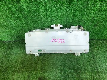 ЩИТОК ПРИБОРОВ НА TOYOTA COROLLA FIELDER ZZE122G 1ZZ-FE