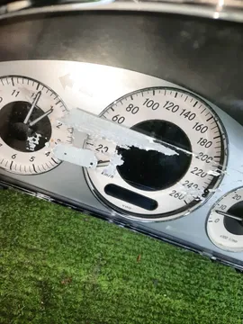 ЩИТОК ПРИБОРОВ НА MERCEDES-BENZ E300 W211