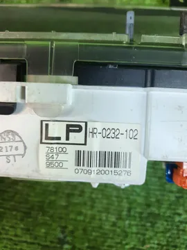 ЩИТОК ПРИБОРОВ НА HONDA STEPWGN RF1 B20B