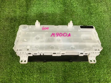 ЩИТОК ПРИБОРОВ НА TOYOTA ROOMY M900A