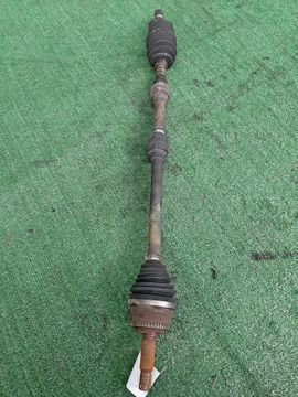 ПРИВОД НА MITSUBISHI CHARIOT GRANDIS N84W 4G64