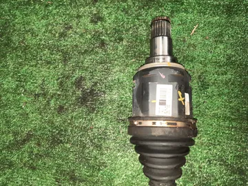 ПРИВОД НА TOYOTA ISIS ZGM11G 3ZR-FAE