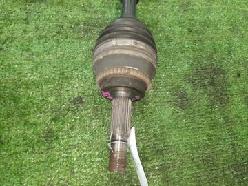 ПРИВОД НА TOYOTA NOAH AZR65G 1AZ-FSE